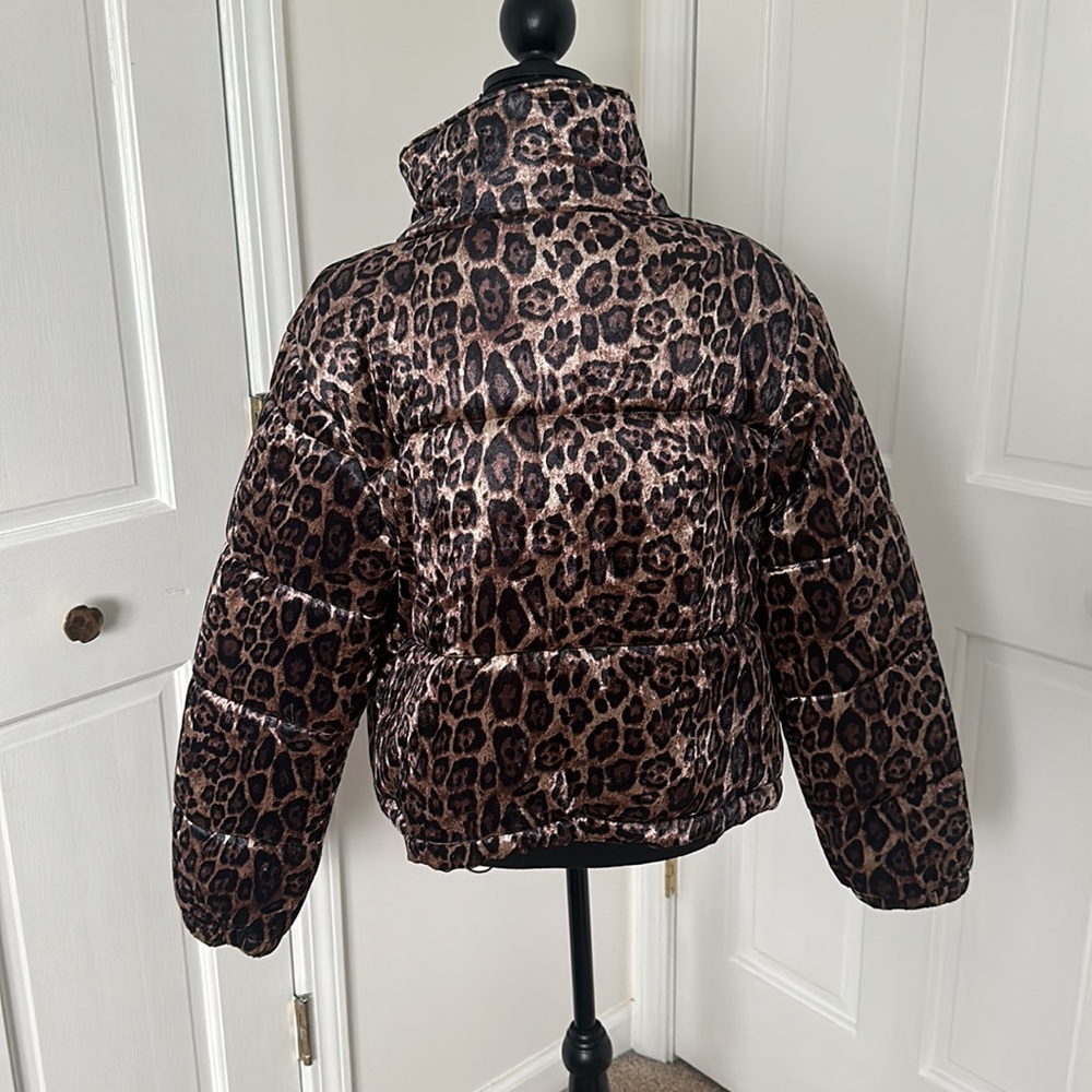 NWT leopard puffer jacket - Picture 2 of 3